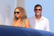 Мэрайя Кэри (Mariah Carey) Boobs Spills Out Of Her Tight Swimsuit In Ibiza - 01.07.2015 - 55xHQ 11890c420660876