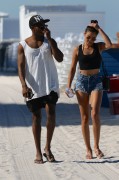 Шанина Шайк (Shanina Shaik) Bikini Enjoy Day With Her Boyfriend On The Beach In Miami, 16.06.2015 (16xHQ) 4c1001420661143