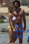 Люси Хейл (Lucy Hale) With Her Boyfriend Wearing A Bikini On The Beach In Hawaii, 30.06.2015 (30xHQ) 85c33d420660350