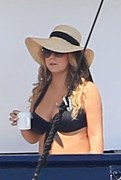 Мэрайя Кэри (Mariah Carey) Wearing A Bikini Top On A Yacht In Ibiza, 30.06.2015 - 42xHQ A92953420660894
