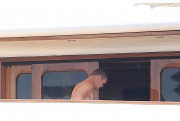 Мэрайя Кэри (Mariah Carey) Wearing A Bikini Top On A Yacht In Ibiza, 30.06.2015 - 42xHQ Bba3ea420660924