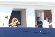 Мэрайя Кэри (Mariah Carey) Wearing A Bikini Top On A Yacht In Ibiza, 30.06.2015 - 42xHQ Dc429f420661056