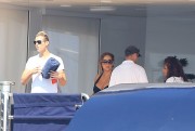 Мэрайя Кэри (Mariah Carey) Wearing A Bikini Top On A Yacht In Ibiza, 30.06.2015 - 42xHQ F973c6420661038