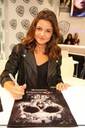 [HQ Tagged] Danielle Campbell - WB Signing at Comic-Con San Diego July 10, 2015