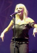 Emma Bunton - Страница 3 Fb53d4421918229