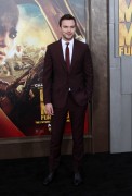 Николас Холт (Nicholas Hoult) Mad Max Fury Road Premiere, 2015 (95xHQ) 63540b422500651
