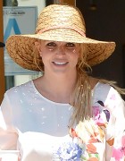 Бритни Спирс (Britney Spears) Spotted In Calabasas, 03.07.2015 (48xHQ) 5d7e13423009905