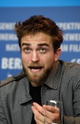 Роберт Паттинсон (Robert Pattinson) Life Press Conference during the 65th Berlinale International Film Festival at Grand Hyatt Hotel, Berlin, 2015 - 20xHQ 08a886423153151