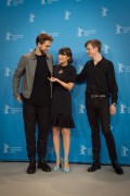 Роберт Паттинсон (Robert Pattinson) Life Press Conference during the 65th Berlinale International Film Festival at Grand Hyatt Hotel, Berlin, 2015 - 20xHQ 753e37423153053