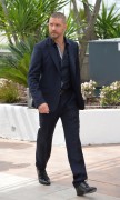 Том Харди (Tom Hardy) 68th Annual Cannes Film Festival 'Mad Max Fury Road' Photocall, 2015 (86xHQ) 79e79a423178719