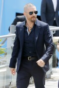 Том Харди (Tom Hardy) 68th Annual Cannes Film Festival 'Mad Max Fury Road' Photocall, 2015 (86xHQ) 93c184423178846