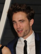 Роберт Паттинсон (Robert Pattinson) Vanity Fair Oscar Party, Wallis Annenberg Center for the Performing Arts, Beverly Hills, 2015 - 20хHQ 5dedc9423180235