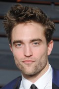 Роберт Паттинсон (Robert Pattinson) Vanity Fair Oscar Party, Wallis Annenberg Center for the Performing Arts, Beverly Hills, 2015 - 20хHQ 812728423180148