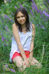 Silver-Stars.co Amy - White Top 1 - 121 pix - 3000 px