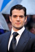 Генри Кавилл (Henry Cavill) Man of Steel Premiere at Empire Leicester Square in London, 12.06.2013 (16xHQ) 131e67423560882