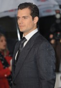 Генри Кавилл (Henry Cavill) Man of Steel Premiere at Empire Leicester Square in London, 12.06.2013 (16xHQ) 74bec0423560789
