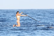Мишель Родригес (Michelle Rodriguez) Candids Paddleboarding In St. Tropez, France, 24.07.2015 (51xHQ) 60151e424746535