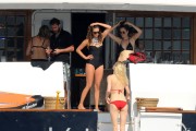 Нина Добрев (Nina Dobrev) Black Swimsuit On A Yacht In St Tropez, France, 21.07.2015 (24xHQ) 8deab4424747289