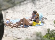 Хайди Клум (Heidi Klum) - Bikini Candids On The Beach In The Mediterranean, 25.07.2015 - 63xHQ B78f5d424745580