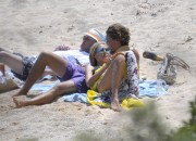 Хайди Клум (Heidi Klum) - Bikini Candids On The Beach In The Mediterranean, 25.07.2015 - 63xHQ E3c38d424745639