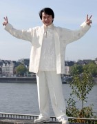 Джеки Чан (Jackie Chan) - Photocall in Colonia, Germany, February 16 2011 - 3xHQ  A8ecca425481826