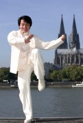 Джеки Чан (Jackie Chan) - Photocall in Colonia, Germany, February 16 2011 - 3xHQ  Edee67425481810