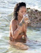 Рианна (Rihanna) On the beach, Barbados, 2013-12-28 (82xHQ) E097be428089739
