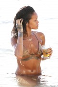 Рианна (Rihanna) On the beach, Barbados, 2013-12-28 (82xHQ) F46b92428089910
