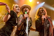 Майли Сайрус (Miley Cyrus) Joins Steel Panther Onstage For Final Show At House Of Blues In Los Angeles, 03.08.2015 - 49xHQ 59b6d9428539068