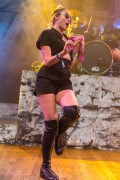 Майли Сайрус (Miley Cyrus) Joins Steel Panther Onstage For Final Show At House Of Blues In Los Angeles, 03.08.2015 - 49xHQ 8dce09428538948