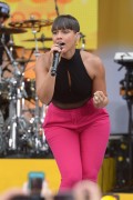 Алисия Кейс (Alicia Keys) Performs on Good Morning America, Rumsey Playfield, New York City, 30.08.2013 - 40xНQ 1ce1c4428548246