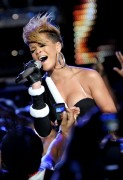 Рианна (Rihanna) performs onstage at the Pepsi Super Bowl Fan Jam in Miami Beach, Florida, 2010 (42xHQ) B91a3e428545151