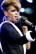 Рианна (Rihanna) performs onstage at the Pepsi Super Bowl Fan Jam in Miami Beach, Florida, 2010 (42xHQ) F79b53428545668