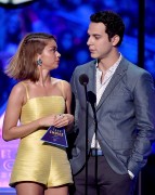 Sarah Hyland "Teen Choice Awards 2015 at the USC Galen Center in Los Angeles" (16.08.2015) 36x updatet x2 Fc7a1b429568585