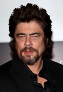 Бенисио Дель Торо (Benicio Del Toro) The Red Affair, Campari Calendar 2011 Press Conference (21 October 2010) (29xHQ) 2bbdb1429772951