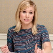Кристен Белл (Kristen Bell) House Of Lies press conference portraits by Munawar Hosain (Los Angeles, April 15, 2014) - 44xHQ 43ae08430026173