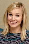 Кристен Белл (Kristen Bell) House Of Lies press conference portraits by Munawar Hosain (Los Angeles, April 15, 2014) - 44xHQ 7f9a25430026238