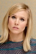 Кристен Белл (Kristen Bell) House Of Lies press conference portraits by Munawar Hosain (Los Angeles, April 15, 2014) - 44xHQ 95641f430026252