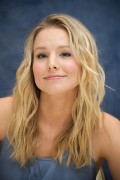 Кристен Белл (Kristen Bell) Couples Retreat press conference portraits by Vera Anderson (Beverly Hills, September 23, 2009) - 4xHQ Ae0c91430029532
