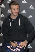 Дэвид Бекхэм (David Beckham) Autograph Session at Adidas Performance Store Champs-Elysees in Paris, 28.02.2013 - 30xHQ 171f80431215583