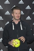 Дэвид Бекхэм (David Beckham) Autograph Session at Adidas Performance Store Champs-Elysees in Paris, 28.02.2013 - 30xHQ 5d8821431215371