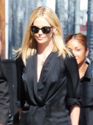 Шарлиз Терон (Charlize Theron) outside Jimmy Kimmel Live in Hollywood, 20.07.2015 (40хHQ) 7b50b9431449969