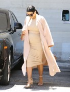 Ким Кардашян (Kim Kardashian) Pregnant Spotted At The Pantages Theatre In Hollywood, 26.07.2015 (11xHQ) 23500f431450353