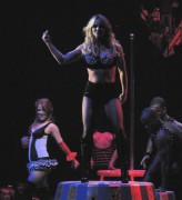 Бритни Спирс (Britney Spears) - Opening night of 'The Circus Starring Britney Spears Tour', New Orleans, 03.03.2009 - 122xHQ 312c77431457851