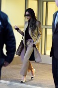 Виктория Бекхэм (Victoria Beckham) Arriving at JFK Airport in New York, 09.02.2015 - 84xHQ 33dfb2431452392