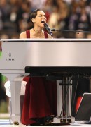 Алисия Кейс (Alicia Keys) Super Bowl XLVII Pregame Show at Mercedes-Benz Superdome, New Orleans, 02.03.2013 - 46xНQ 418b86431459291