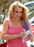 Бритни Спирс (Britney Spears) - On Her Way To The Airport Heading To Hawaii, 22.07.2015 - 69xHQ 88ba72431450700