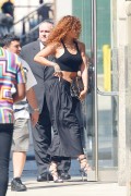 рианна - Рианна (Rihanna) In A Tight Crop Top And Flowy Pants Seen Leaving Her Dentist's Office In West Village - 11.07.2015 (17xHQ) 961071431450159