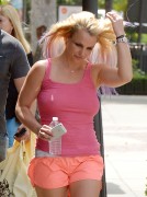 Бритни Спирс (Britney Spears) - On Her Way To The Airport Heading To Hawaii, 22.07.2015 - 69xHQ C8371f431450802