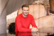 Дэвид Бекхэм (David Beckham) launch of his new Bodywear range at the H&M Times Square (New York, February 1, 2014) - 238xHQ 0ef69f431469706